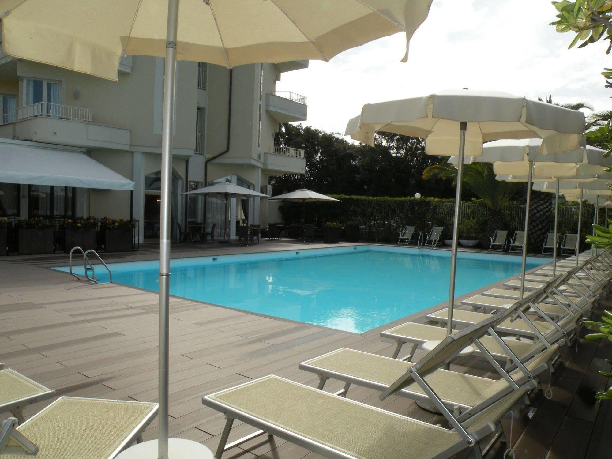 Grand Hotel Forte dei Marmi Dış mekan fotoğraf