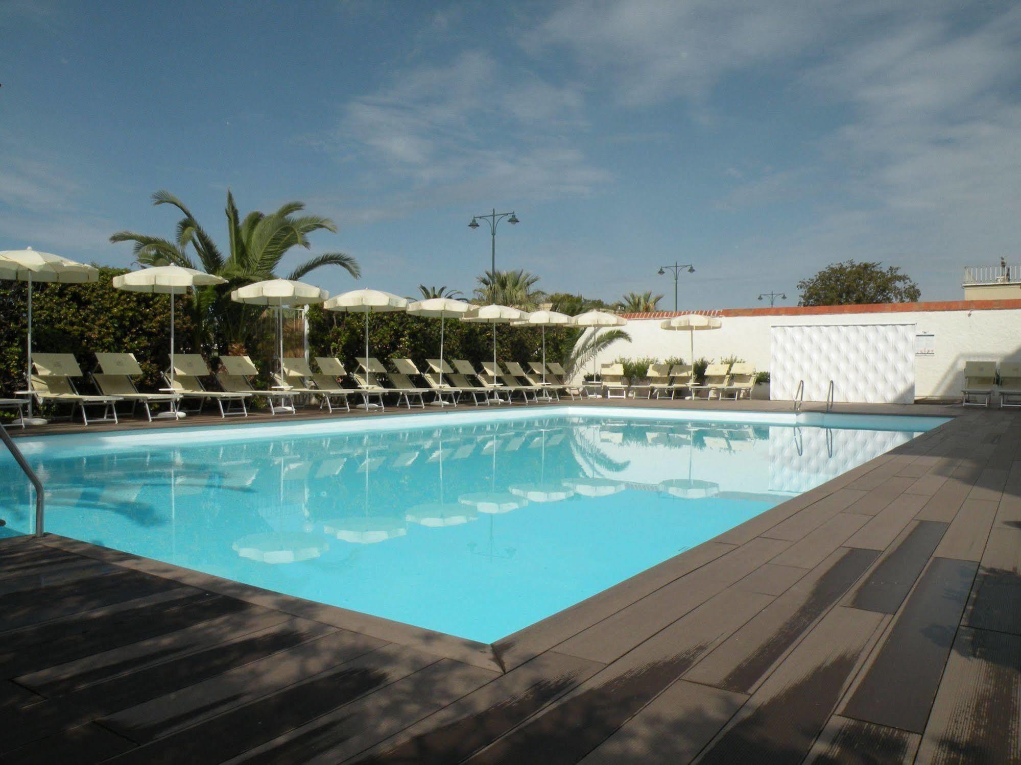 Grand Hotel Forte dei Marmi Dış mekan fotoğraf